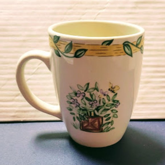 Casuals Birdhouse, Flowers, and Bumblebee Coffee Mug - Picture 2 of 4